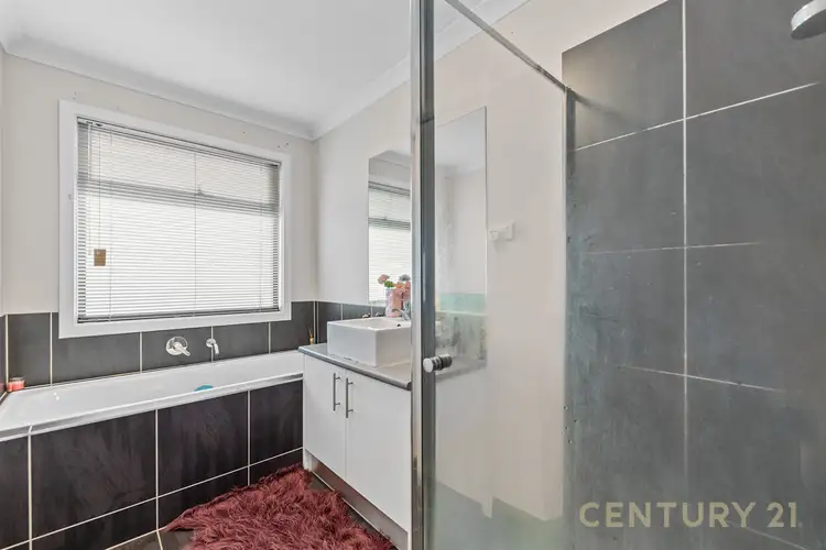 Sixth view of Homely house listing, 2/1 Naomi Street, Pakenham VIC 3810