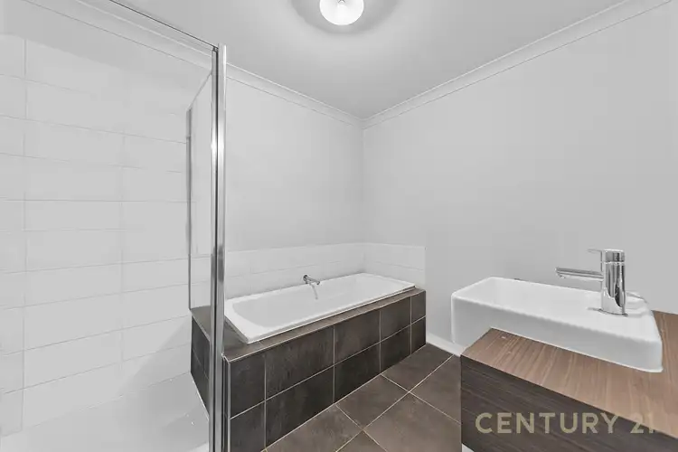 Fifth view of Homely house listing, 33/23 Atlantic Drive, Pakenham VIC 3810