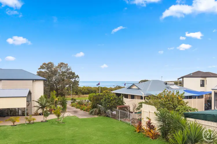 1/16 SKINNER ST, Urangan QLD 4655