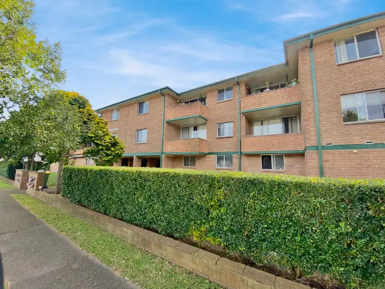 Main view of Homely unit listing, 2/5 Dent Street, Merewether NSW 2291