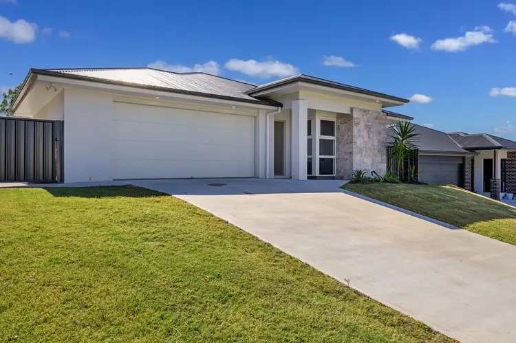28 Panda Street, Southside QLD 4570