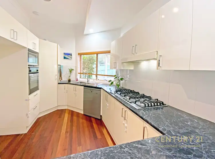 44 Roberts Parade, Hawkesbury Heights NSW 2777