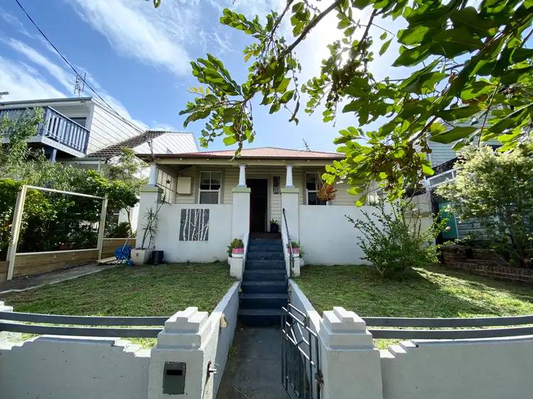 26 Fullerton Street, Stockton NSW 2295