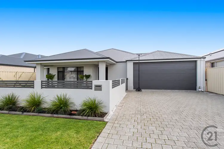 16 Orelia Street, Madora Bay WA 6210