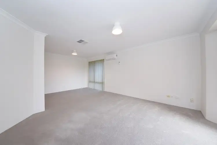 Fifth view of Homely house listing, 2 Doon Court, Kinross WA 6028