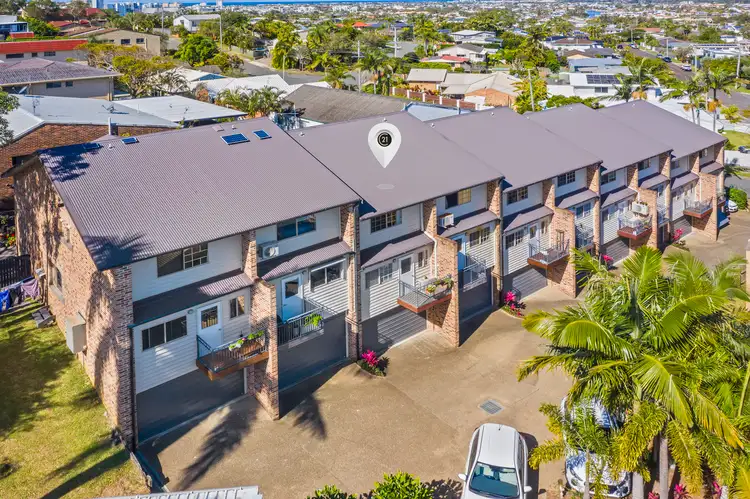 8/32 Kalinda Avenue, Mooloolaba QLD 4557