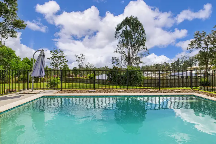 10 Rosewood Court, Southside QLD 4570
