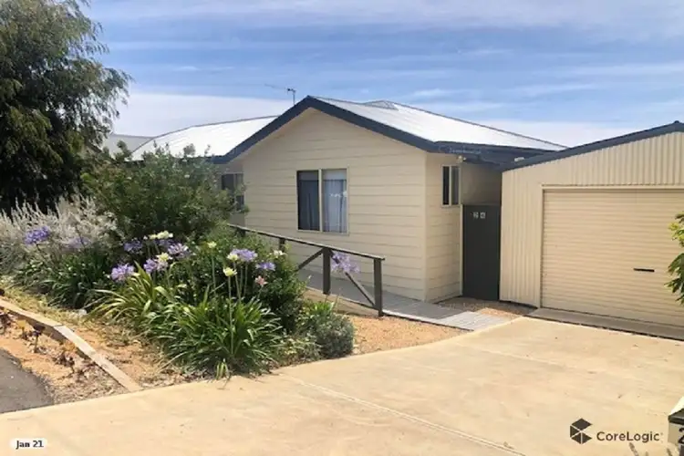 24 Pine Avenue, Victor Harbor SA 5211