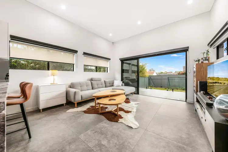 8A Drysdale Avenue, Picnic Point NSW 2213