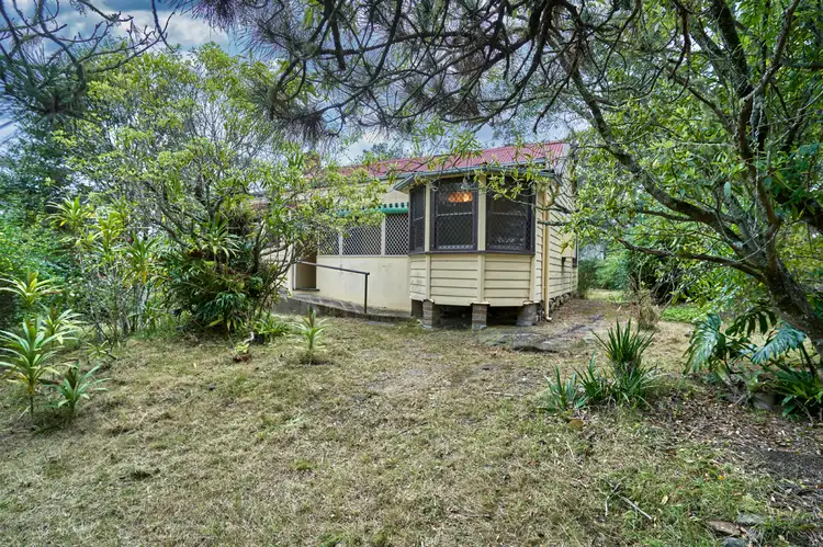 4 Mona Road, Woodford NSW 2778
