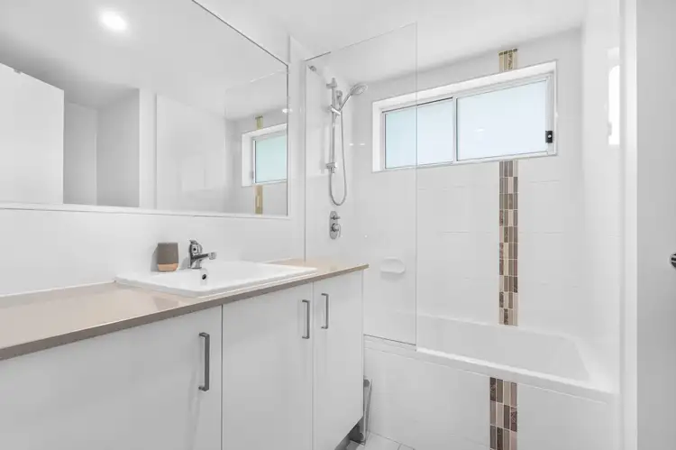 Third view of Homely apartment listing, 5 of 34 Emsworth Street, Wynnum QLD 4178
