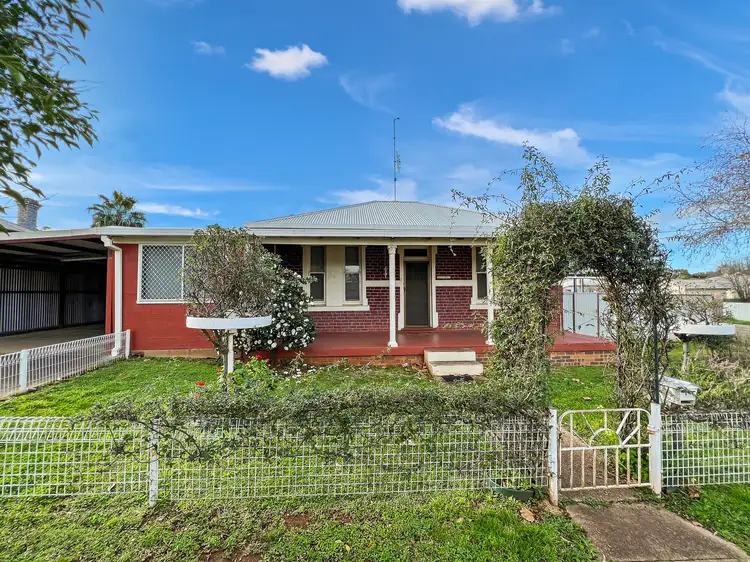 6 Rose Street, Parkes NSW 2870