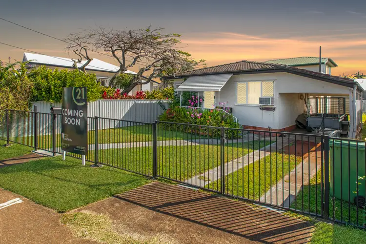 37 Prince Edward Parade, Redcliffe QLD 4020