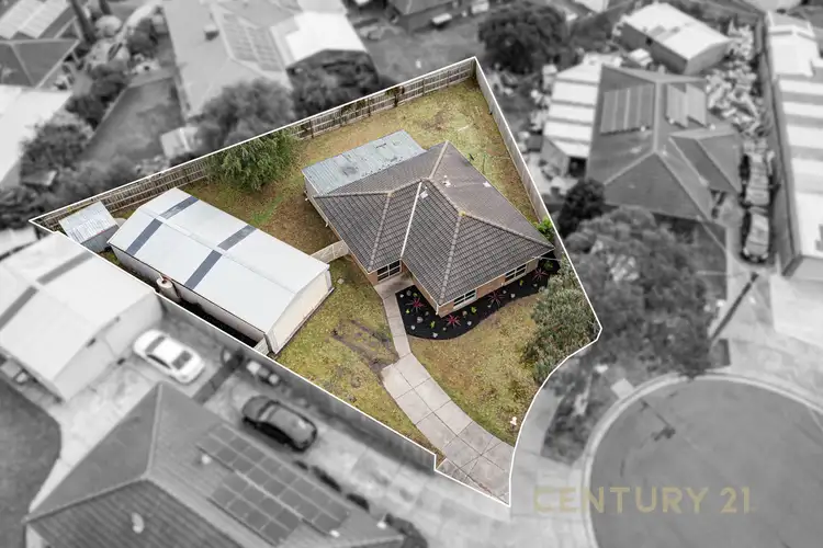 Second view of Homely house listing, 5 Pitman Court, Hampton Park VIC 3976