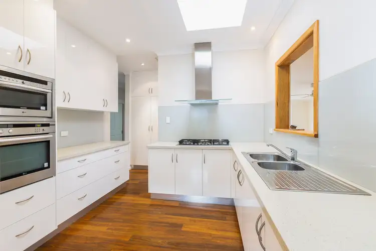 11 Bonnie View St