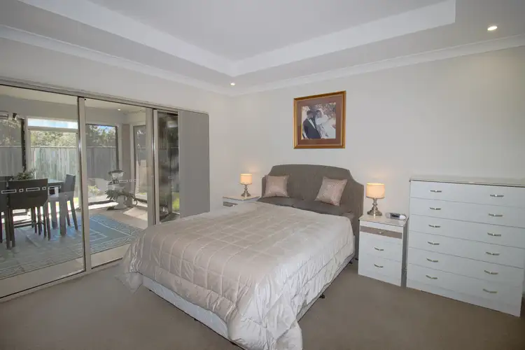 17 Billabong Ave, Tea Gardens NSW 2324