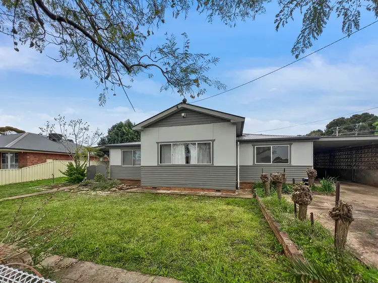 4 Orange Street, Parkes NSW 2870