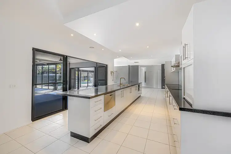Fifth view of Homely house listing, 11 Yeovil Court, Echuca VIC 3564