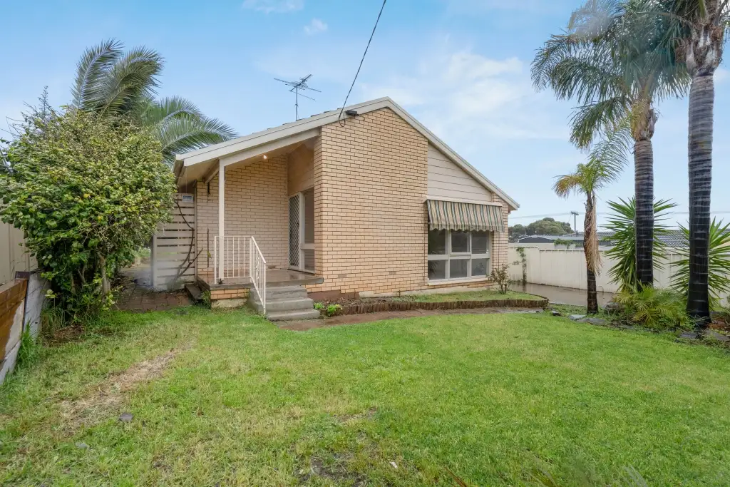 Main view of Homely house listing, 4 Lynlee Crescent, Huntfield Heights SA 5163