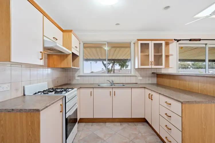 Fourth view of Homely house listing, 4 Lynlee Crescent, Huntfield Heights SA 5163