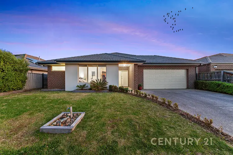 73 Banjo Paterson Drive, Pakenham VIC 3810
