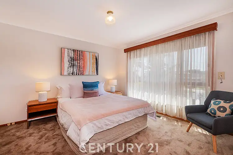 Sixth view of Homely house listing, 2 Swaran Court, Oakleigh South VIC 3167