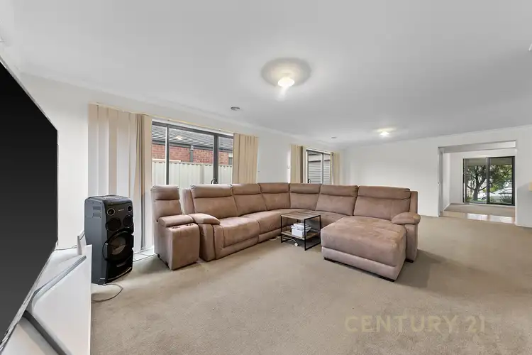 Fifth view of Homely house listing, 10 Morgan Way, Pakenham VIC 3810