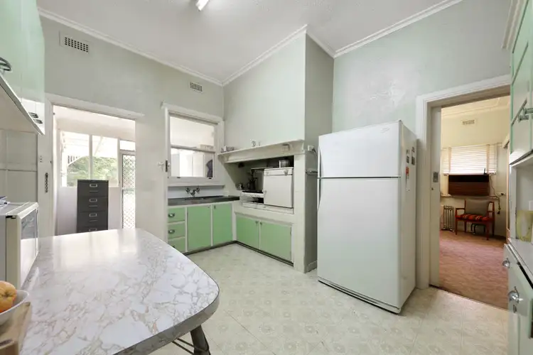 Fifth view of Homely house listing, 8 Seaview Avenue, Bentleigh VIC 3204