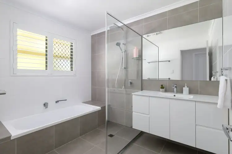 Sixth view of Homely house listing, 17 Deakin Court, Southside QLD 4570