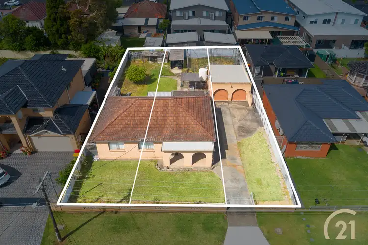 11a The Grove, Fairfield NSW 2165