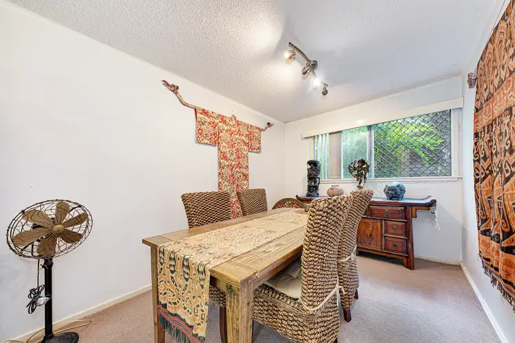 2/300B Burns Bay Road