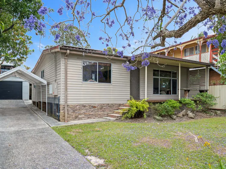 31 Montrose Street, Mannering Park NSW 2259