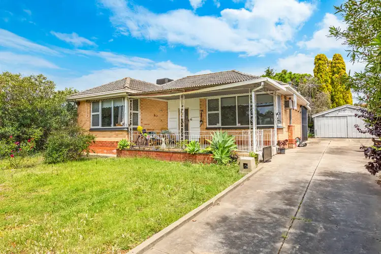73 Booth Avenue, Morphett Vale SA 5162
