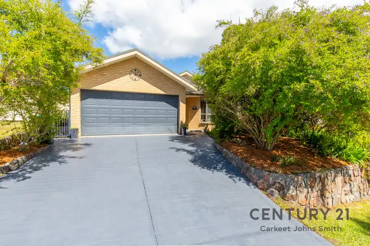 2 Nursery Grove, Mount Hutton NSW 2290