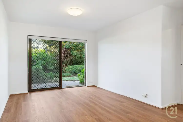 Fifth view of Homely apartment listing, 3/39 Hurlingham Road, South Perth WA 6151