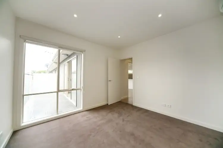 Fifth view of Homely apartment listing, 6/13 Baker Street, Moorabbin VIC 3189