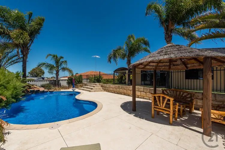 25 Casuarina Drive, Halls Head WA 6210