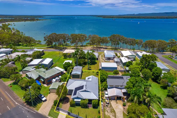 11 Gympie Road, Tin Can Bay QLD 4580