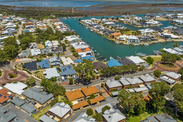 Second view of Homely house listing, 27/1 Mariners Cove Drive, Dudley Park WA 6210