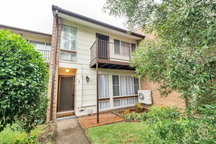 5/15 Hosking Crescent