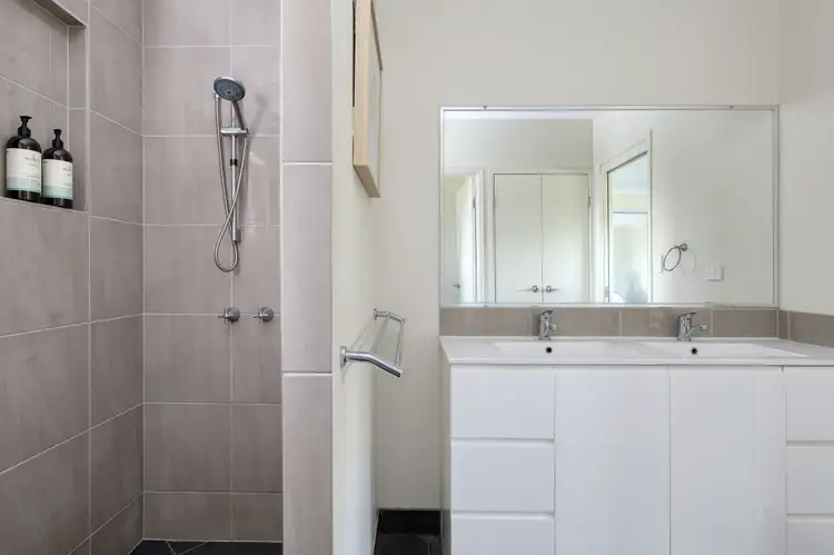 Seventh view of Homely house listing, 4 Deakin Court, Southside QLD 4570