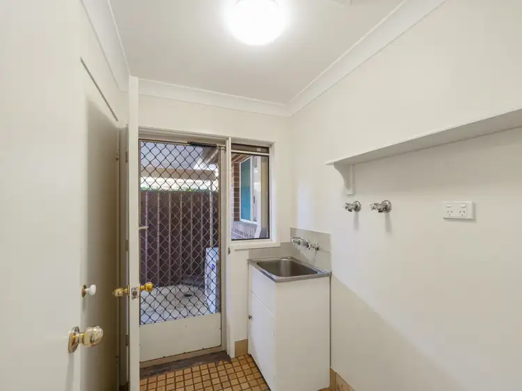 Fifth view of Homely villa listing, 11/212-222 Harrow Rd, Glenfield NSW 2167