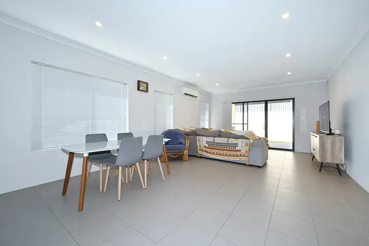 Sixth view of Homely house listing, 10 Edgari Street, Jindalee WA 6036