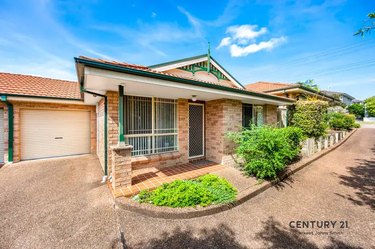 2/16 Teralba Road, Broadmeadow NSW 2292