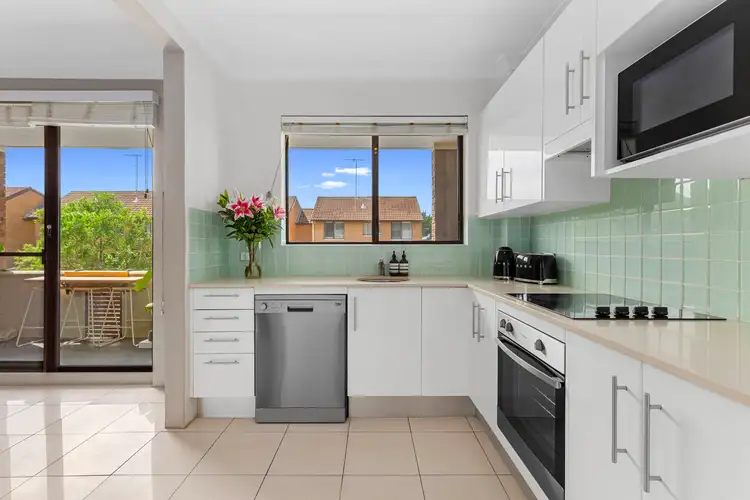 Fifth view of Homely flat listing, 4/60 - 66 Seaview Street, Cronulla NSW 2230