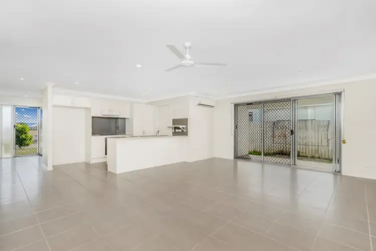1/14 Whitehaven Way, Mount Low QLD 4818