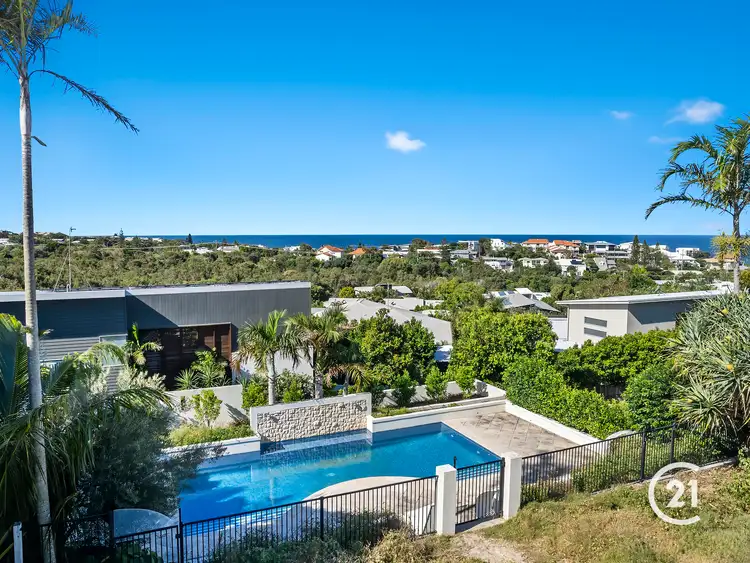 18 Southern Cross Parade, Sunrise Beach QLD 4567