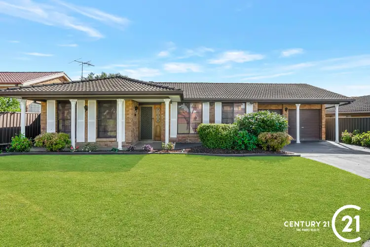 30 Mohawk Crescent, Greenfield Park NSW 2176