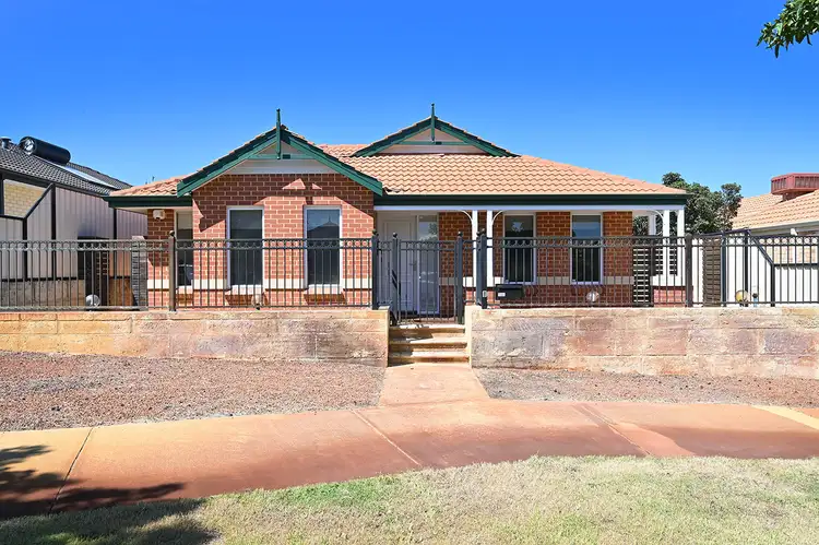 8 Homestead Drive, Clarkson WA 6030