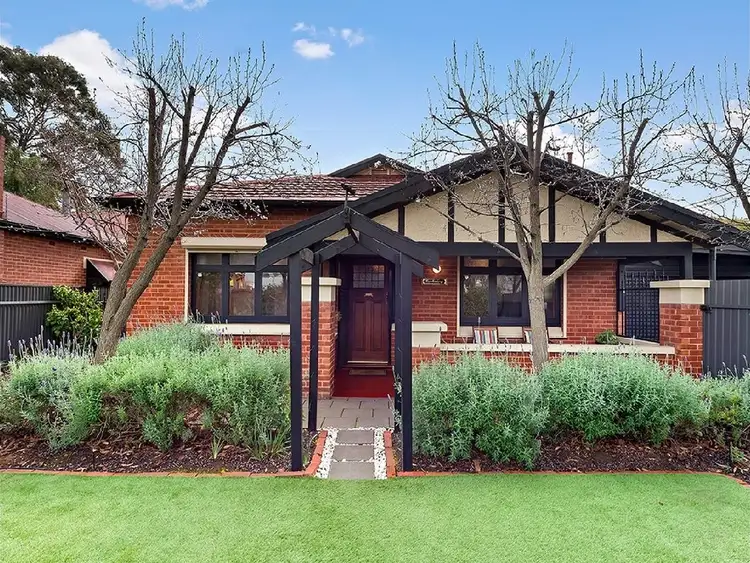10 Canterbury Terrace, Black Forest SA 5035